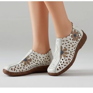 REIKER Leather Cut Out Cream Tan Slip On Shoe Flat Size 37 6.5